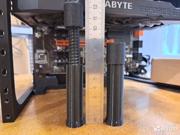 Держатель для видеокарты