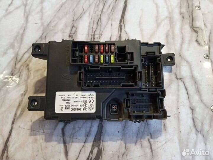 Блок предохранителей Fiat Punto 199 350 A1.000