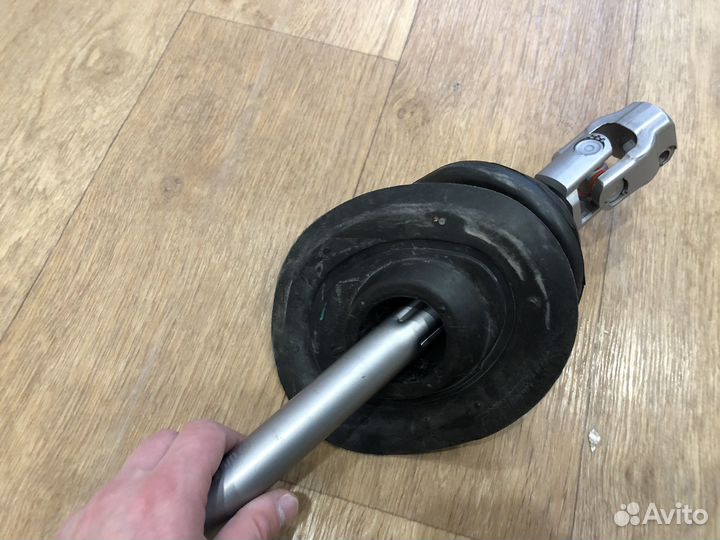 Вал рулевой колонки audi Q5,A4,A5,A6