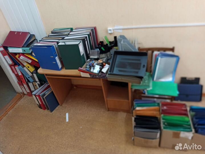 Канцелярские офисные принадлежности, папки, лотки