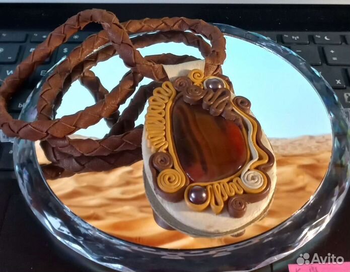 Колье из кожи с натуральным агатом