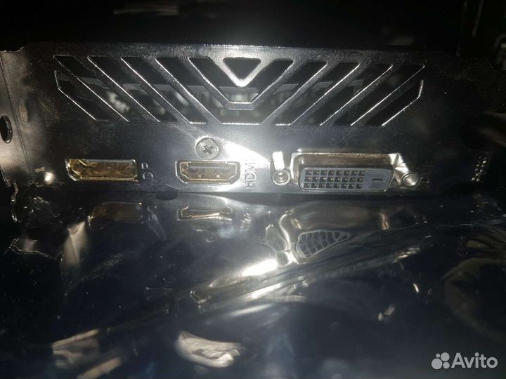 Видеокарта Radeon RX 560 4gb