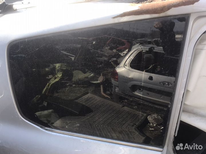 Стекло кузовное глухое правое тойота ленд крузер 2