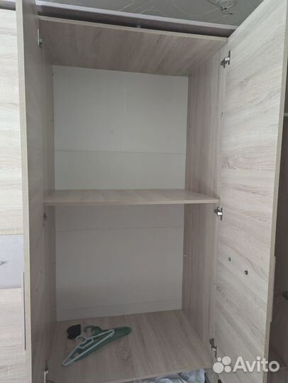 Шкаф распашной