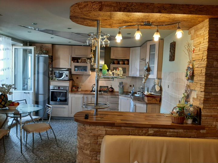 3-к. квартира, 89 м², 6/10 эт.