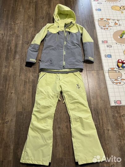 Костюм для сноуборда женский