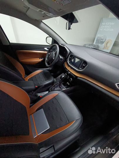 LADA Vesta Cross 1.8 CVT, 2024, 2 750 км