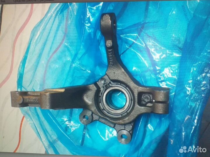 Поворотный кулак Renault Logan или LADA Largus