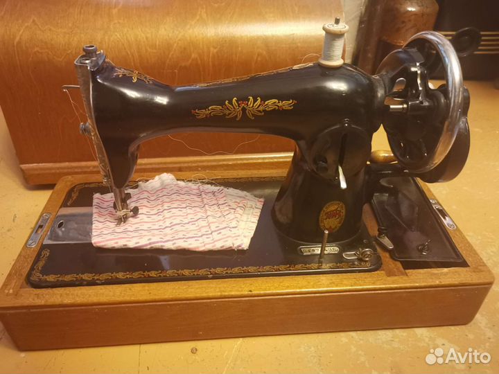 Швейная машина Подольск ручная бу
