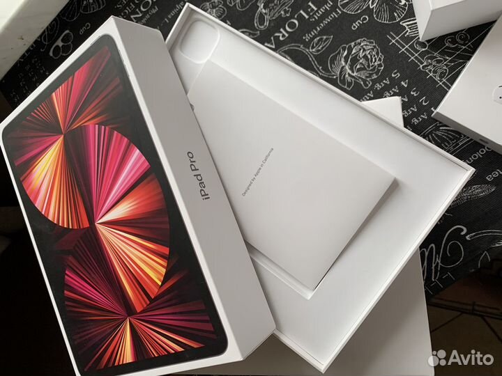 Коробки от apple оригиналы