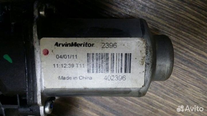 Стеклоподъемник передний правый Hyundai Solaris RB