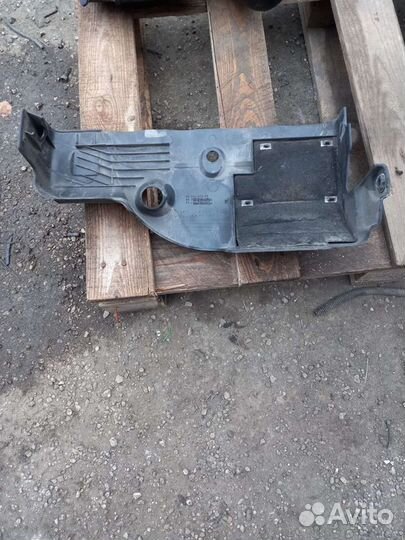 Декоративная крышка двигателя Citroen Berlingo m59