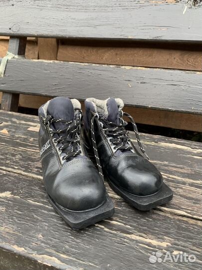 Лыжные ботинки nordik (39 размер)