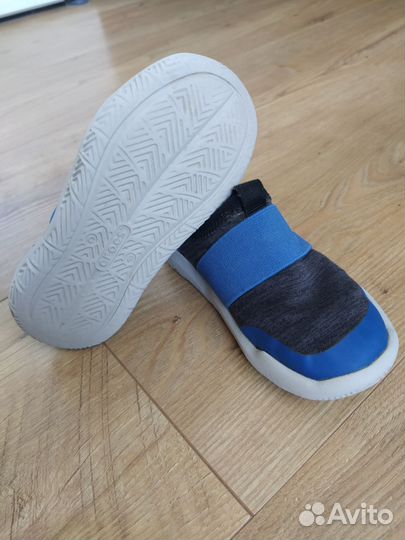 Кроссовки Crocs
