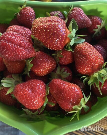 Клубника свежая ягода