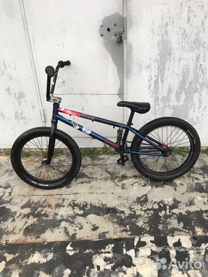 Трюковой велосипед bmx