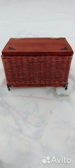 Шкатулка сундучок