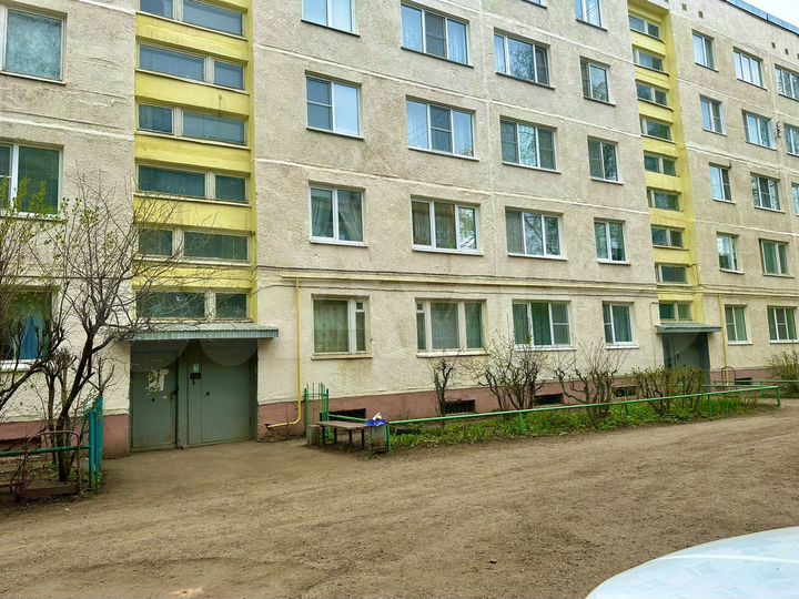 2-к. квартира, 48 м², 1/5 эт.
