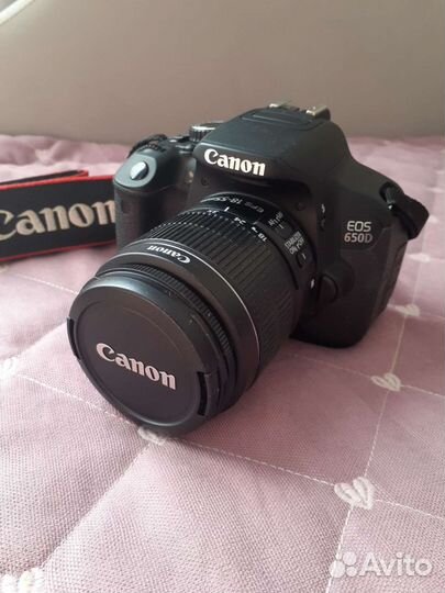 Зеркальный фотоаппарат Сanon EOS 650D