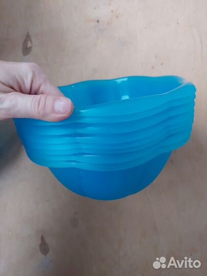 Миска пластиковая новая