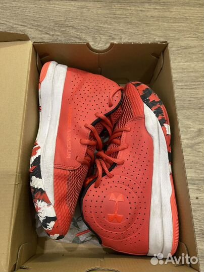 Баскетбольные кроссовки детские under armour 38