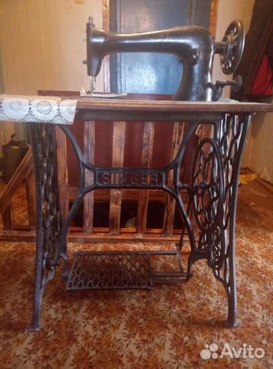 Швейная машина Singer