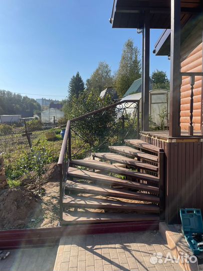 Крыльцо металлическое