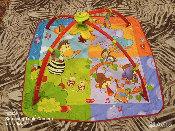 Развивающий коврик tiny love safari