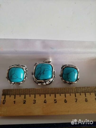 Комплект серьги и подвеска