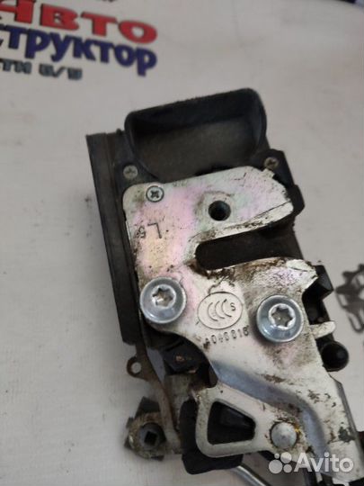 Замок двери передний правый Chevrolet Lacetti