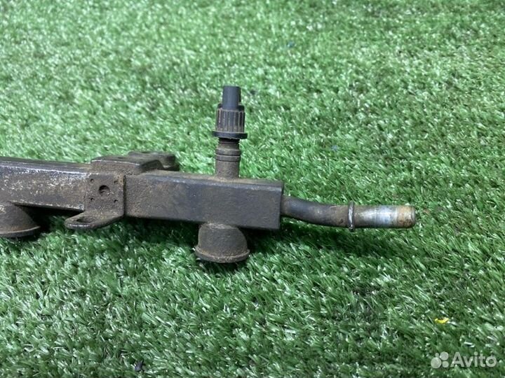 Топливная рампа Kia Shuma