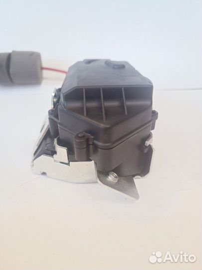 Замок багажника для Mercedes