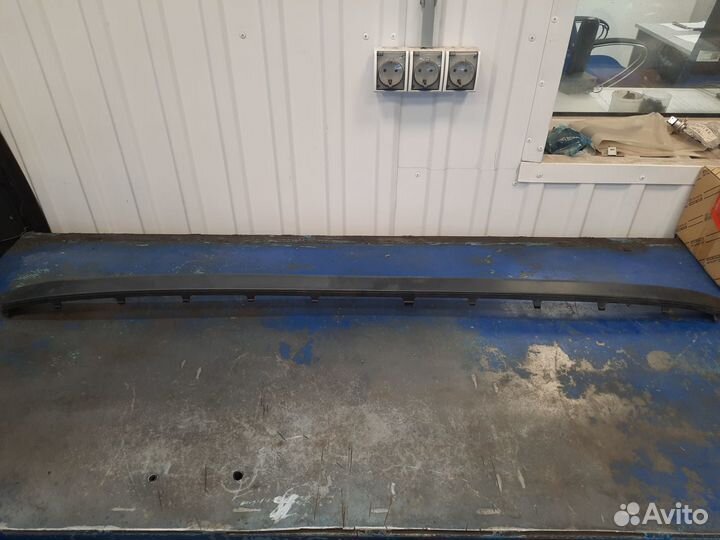 Молдинг бампера Volkswagen Jetta 5