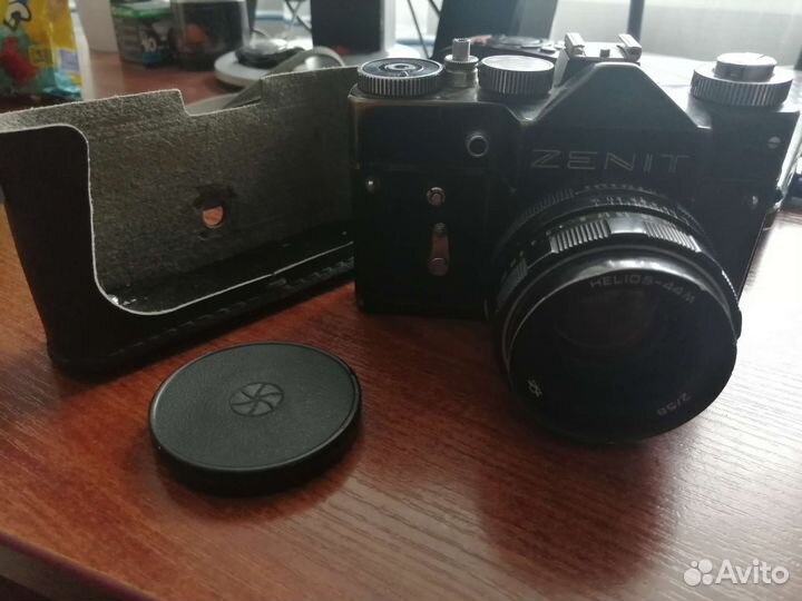Фотоаппарат Любитель 166В. Zenit TTL