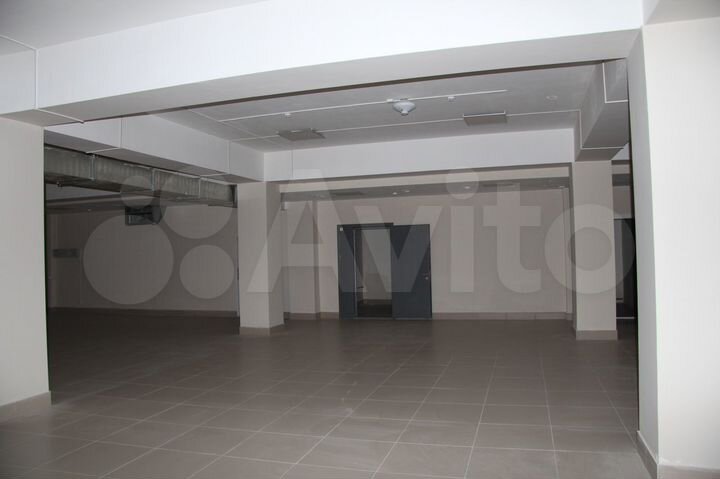Свободного назначения цоколь, 350 м²