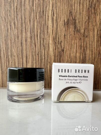 Bobbi Brown Vitamin Enriched Face Base в наличии