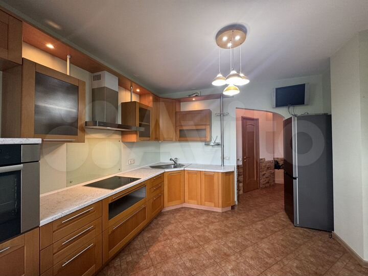 2-к. квартира, 70 м², 2/17 эт.