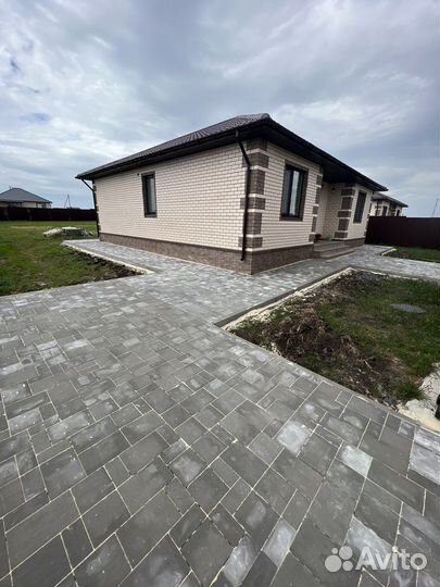 Укладка тротуарной плитки
