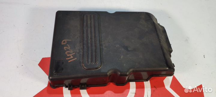 Крышка аккумулятора Mazda 3 BK