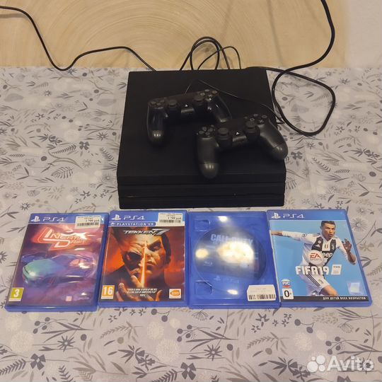 Продам PS 4 PRO 1 TB