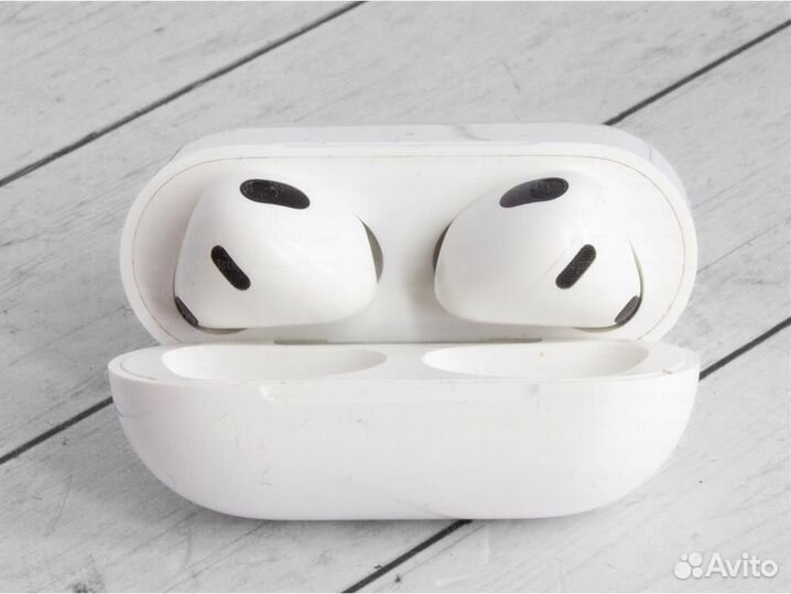 Беспроводные наушники Apple AirPods 3 Lightning Ch