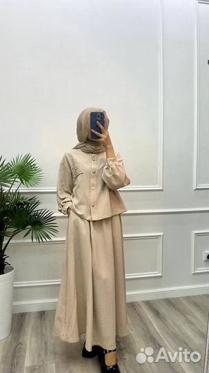 Платье двойка с пуговицами и макси юбкой