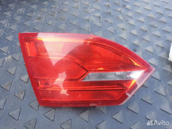 Фонарь зад внутренний левый VW Jetta VI Джетта 6