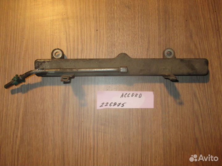 Рейка топливная (рампа) (Honda Accord)