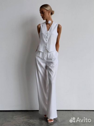 Брючный костюм женский, жилетка и брюки лëн