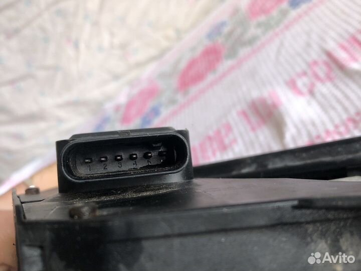 Педаль газа W204