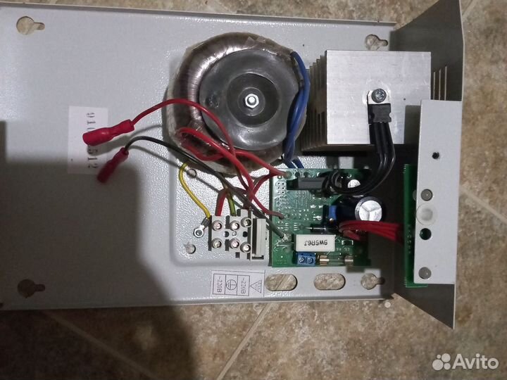 Блок бесперебойного питания