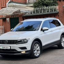 Volkswagen Tiguan 2.0 AMT, 2017, 117 400 км, с пробегом, цена 2 799 900 руб.