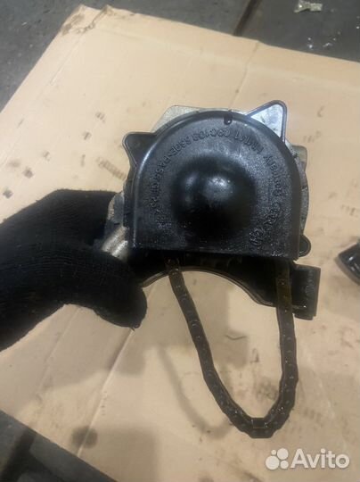 Масляный насос Volkswagen Skoda 1,6 CFN