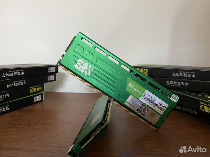 SiS DDR4 32 GB 3200 MHz